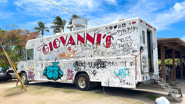 Giovanni’s Shrimp Truck – Serving the Best Garlic Shrimp in Hawaii