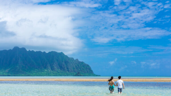 Kaneohe Sandbar – Hawaii’s Phantom Sandbar and “Angel’s Sea” That Appears for a Fleeting Moment