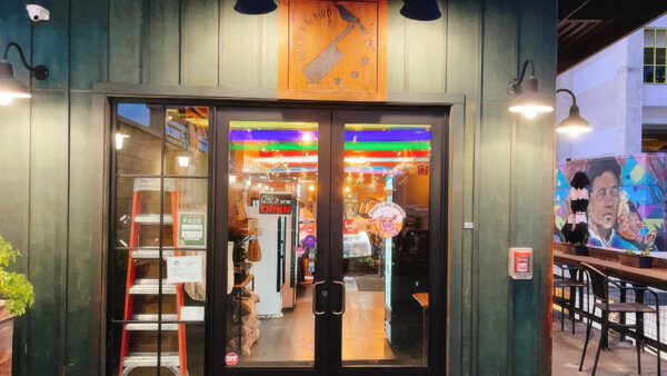 Closed: Butcher & Bird – A Butcher Shop Serving Incredible Burgers and Hot Dogs in Kakaako