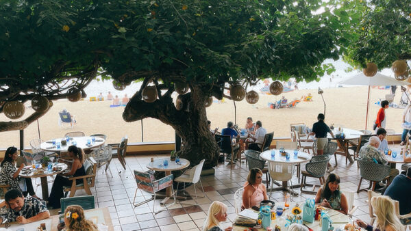 Hau Tree – The Ultra-Popular Restaurant Selling 5,000 Eggs Benedict Monthly