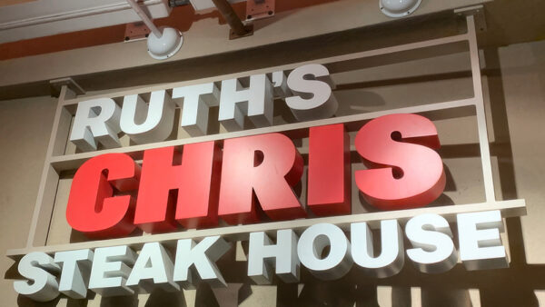 Ruth’s Chris Steak House – The Best Fine Dining Steak Experience in Hawaii