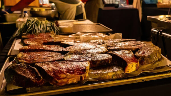 Top 5 Steakhouses in Hawaii – Best Classics and Hidden Gems