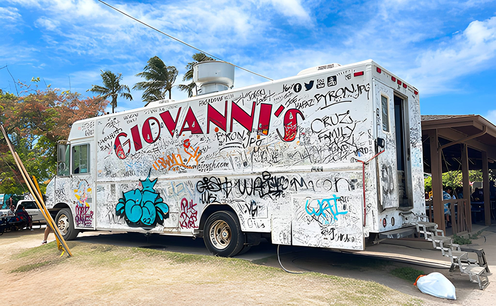 Giovanni's – The Most Delicious Garlic Shrimp Restaurant in Hawaii
