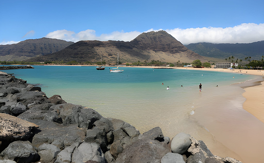 Pokai Bay – The Best Beach on West Oahu with Pool-like Calm Waters
