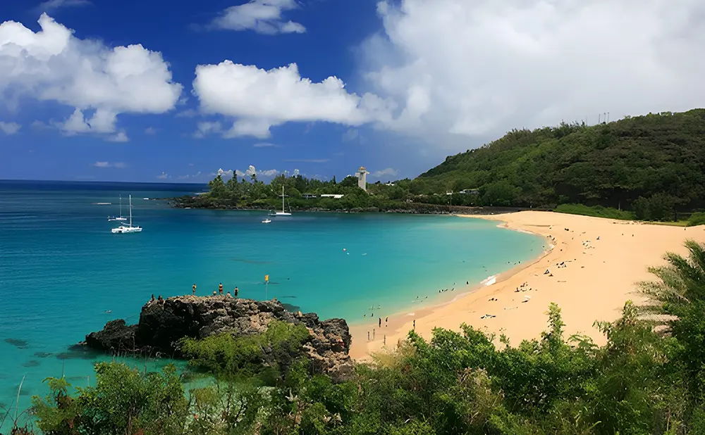 Waimea Beach on Oahu's North Shore – Outstanding Water Clarity and Massive Waves Over 30 Feet