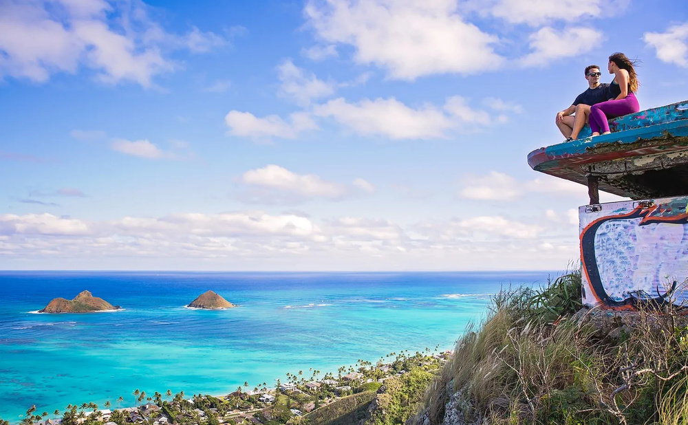 Lanikai Pillbox - Hawaii's No. 1 Scenic Trail Overlooking the Heavenly Sea in Oahu